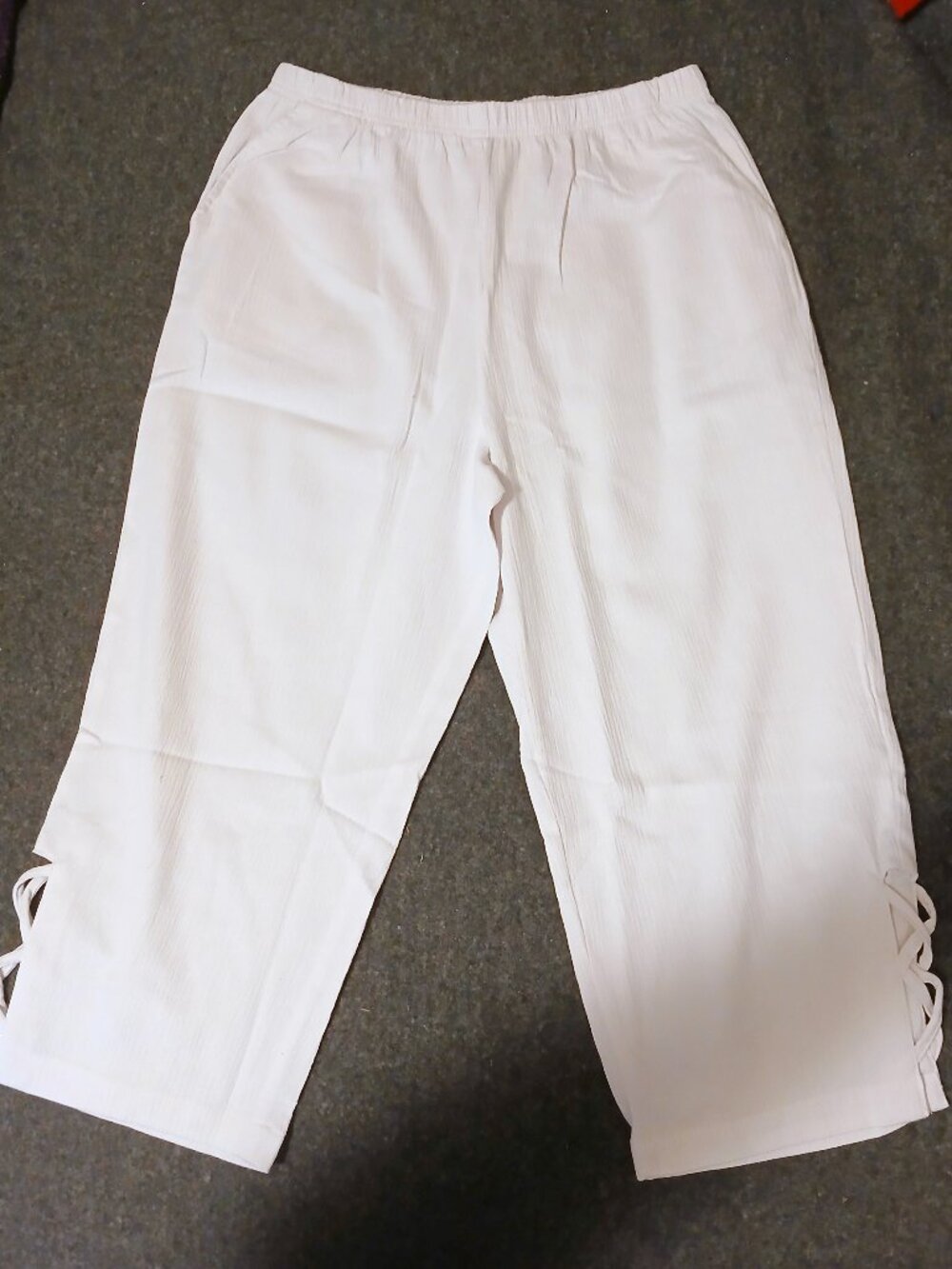 Blair White Crinkle Capris Pants M Boho Resort Casual Summer Chic Coastal